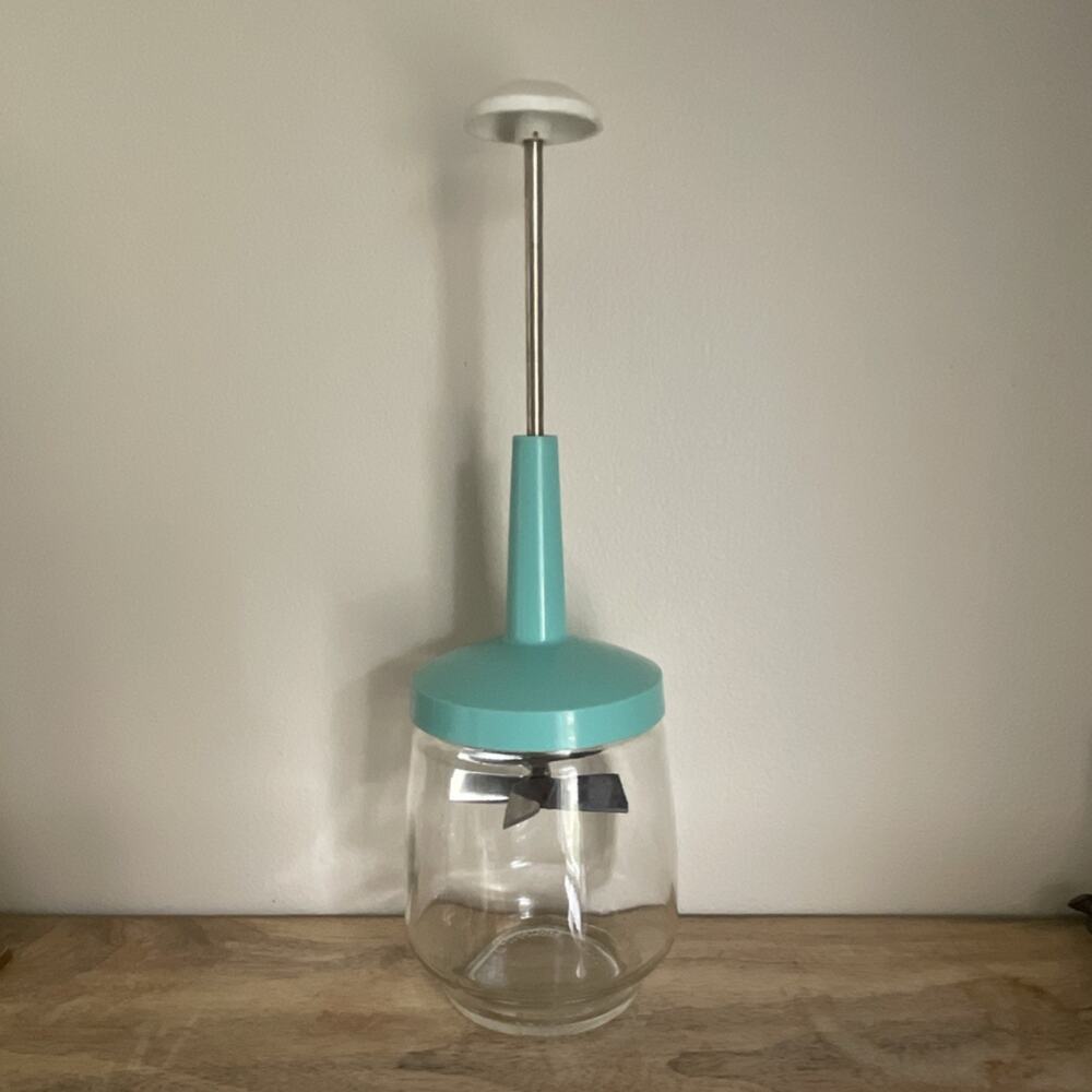 Federal Housewares Aqua Manual Nut Chopper Glass Jar Stainless Steel Blade